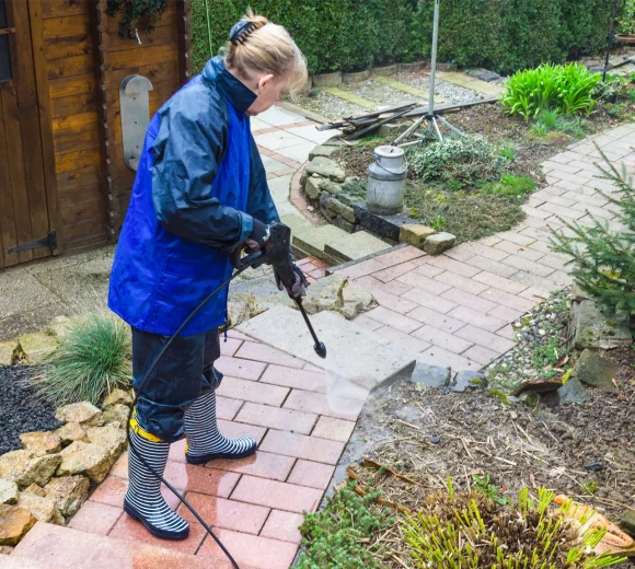pressure-washing